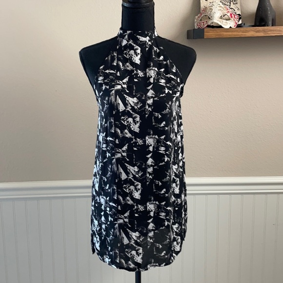 Dresses & Skirts - Cute mini dress